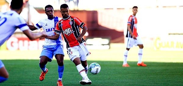 Paysandu não sai do zero a zero com o vice-lanterna Joinville