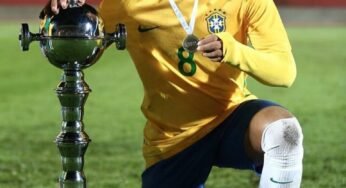 Douglas Luiz retorna ao Vasco após título com a Seleção Sub-20