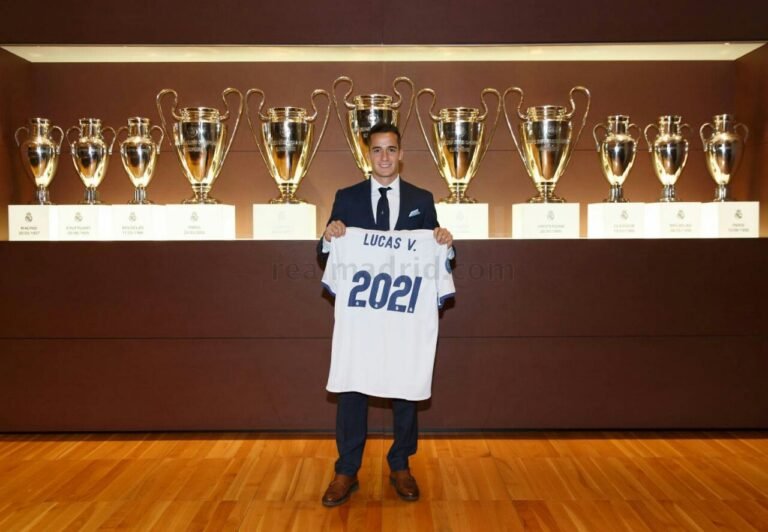 Lucas Vázquez amplia contrato até 2021