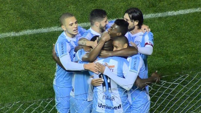 TUBARÃO VIVO NA BRIGA PELA SÉRIE A!