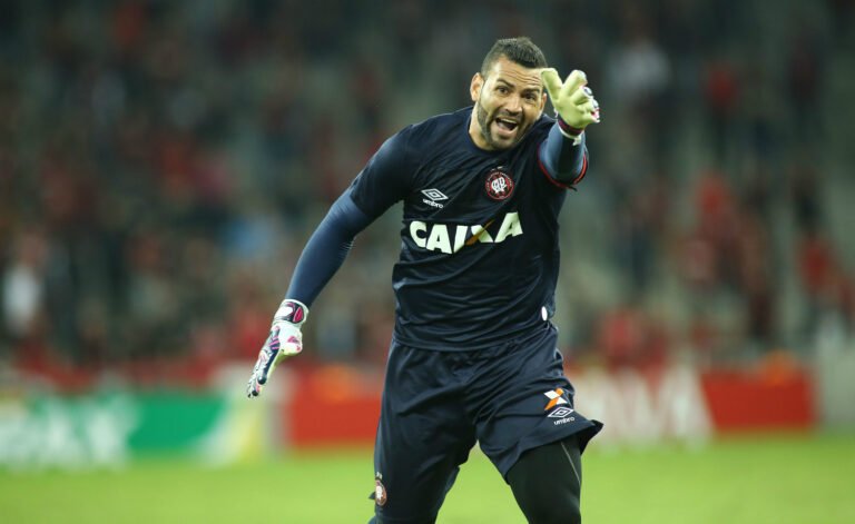“Acabou a palhaçada…”