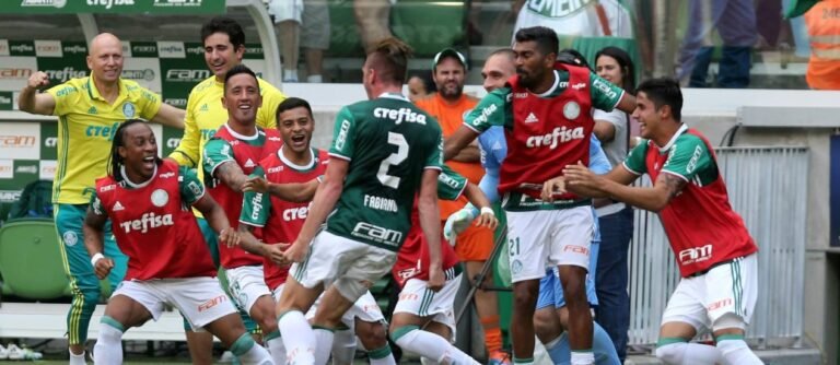 Palmeiras bate a Chapecoense e conquista seu 9º Campeonato Brasileiro, após 22 anos
