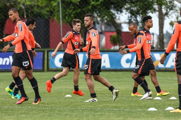 Atlético fecha preparação no CT do Caju!