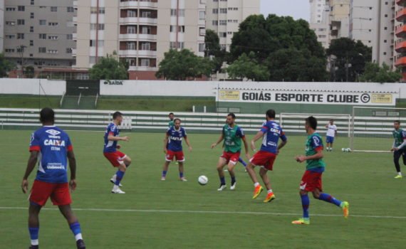 Bahia encara Vila Nova buscando quebrar escrita e se manter forte