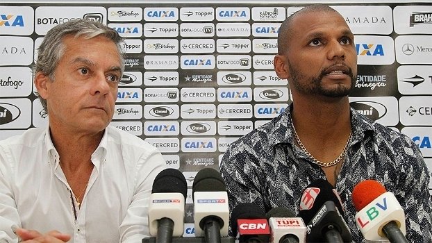 Jefferson passa por nova cirurgia
