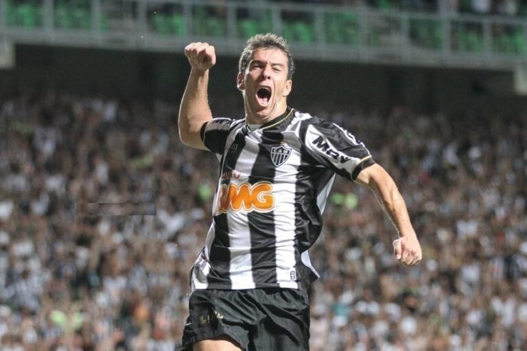 Leandro Donizete interessa ao Santos