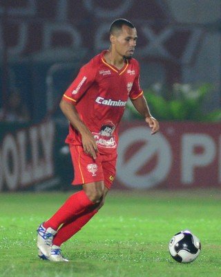Zagueiro Bruno Silva é o primeiro reforço do Santa Cruz para 2017