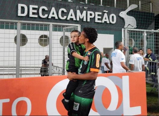 Botafogo fecha com Jonas do América-MG