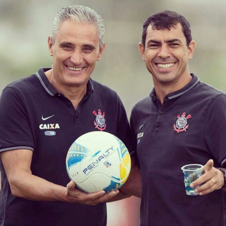 “Não tem tu, vai tu mesmo”. Carille é o novo técnico do Corinthians!