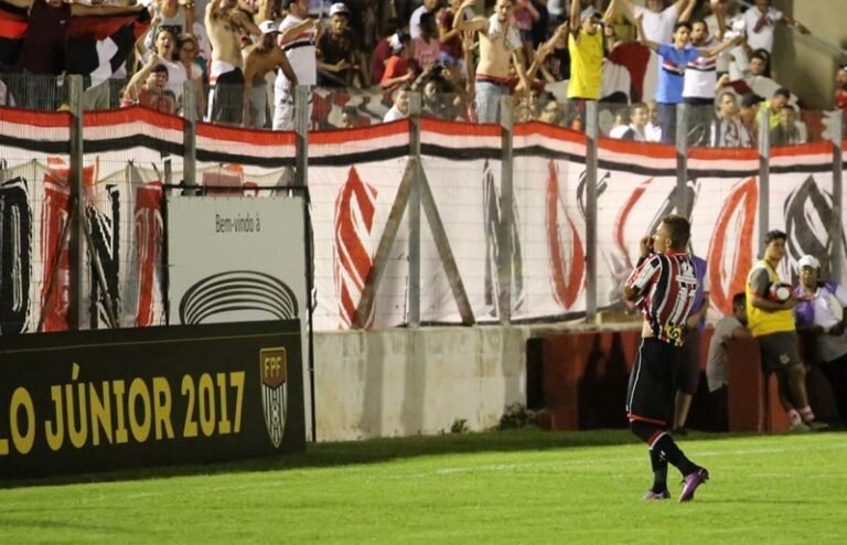 São Paulo se despede da Copinha diante da Chapecoense