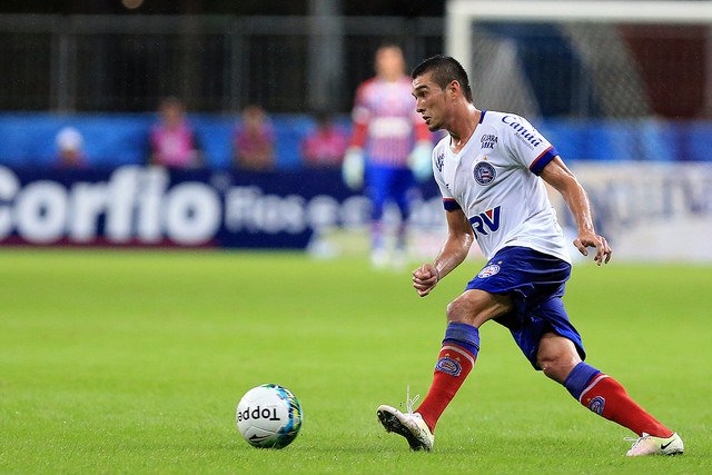 FIM DE NOVELA: Bahia renova com Juninho até 2018
