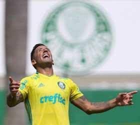Lucas Barrios no Grêmio?