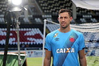 No jogo 150 de Martín Silva, Vasco encara a Portuguesa-RJ pela Taça Guanabara.