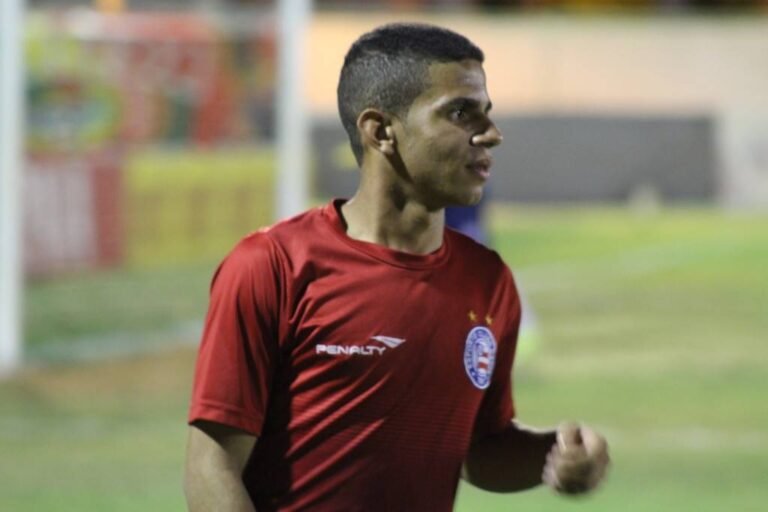 Entrevista com o atacante revelação do Esquadrão, Kaynan