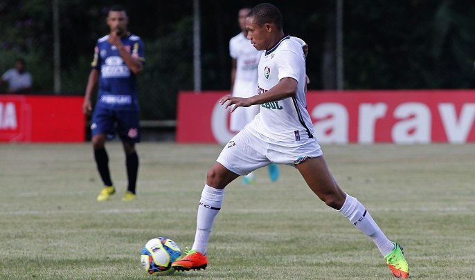 Wellington Silva comemora vitória e liderança do grupo garantida