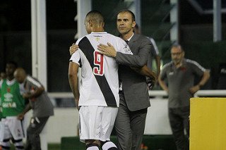 Aplicação tática e Transpiração: O Vasco de Milton Mendes.