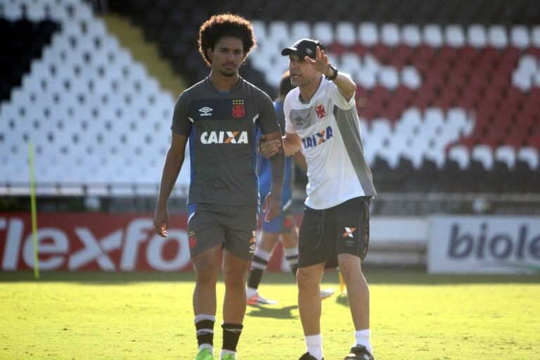 Clássico dos milhões: Vasco encara o Fla em Brasília pela Taça Rio