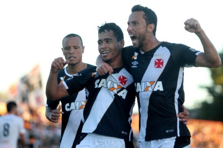 Vasco vence o Nova Iguaçu e se classifica para a semifinal da Taça Rio