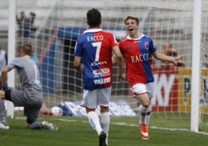 Imagem: Julio atuando pelo Paraná Clube.