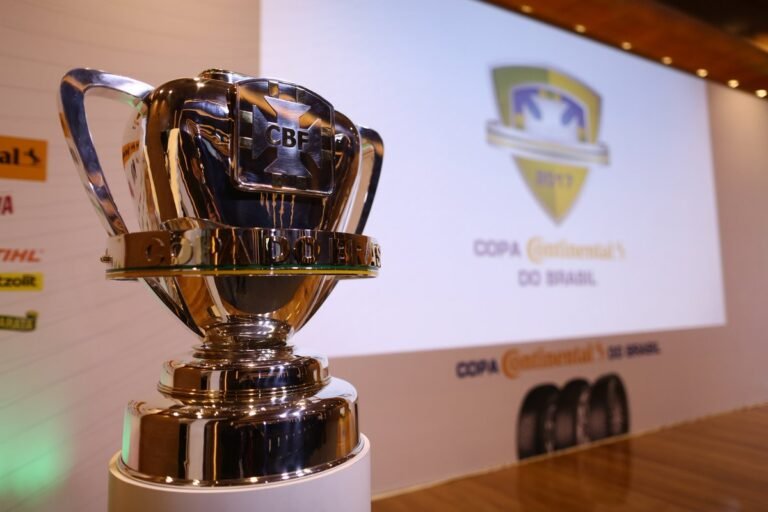 Oitavas definidas! Santos enfrenta o Paysandu pela Copa do Brasil.