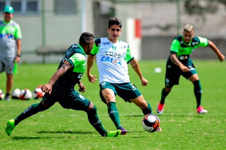 Descansado, Coelho treina forte em busca da classificação domingo