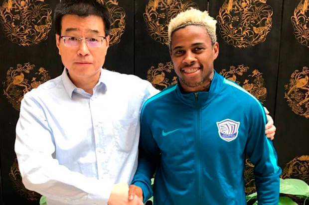 Entrevista com o atacante Adriano Michael Jackson, do Shijiazhuang Ever Bright