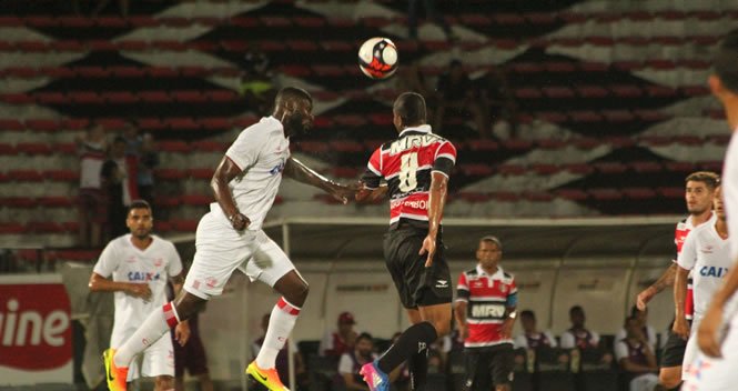 Santa Cruz perde para o Náutico e decide semifinal do PE 2017 contra o Salgueiro