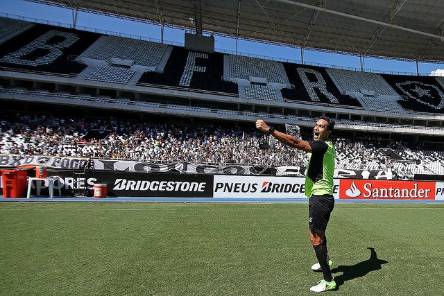 Agora é no Nilton Santos!