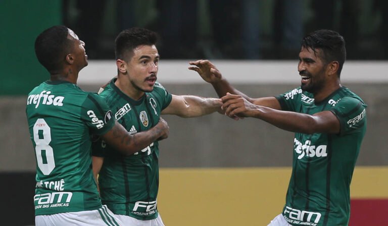 Willian marca de novo, Palmeiras despacha o Tucumán e vai às oitavas