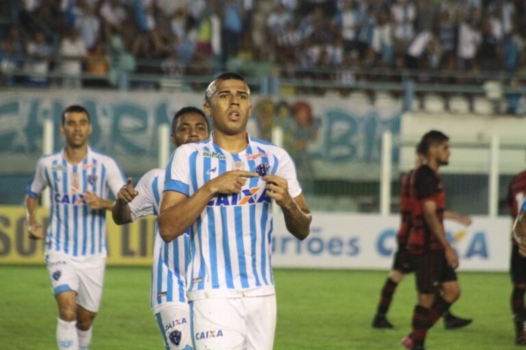 Em casa, Paysandu estreia com vitória