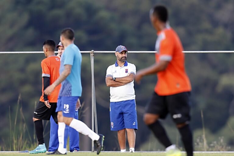 Tricolor fez jogo-treino contra Joinville