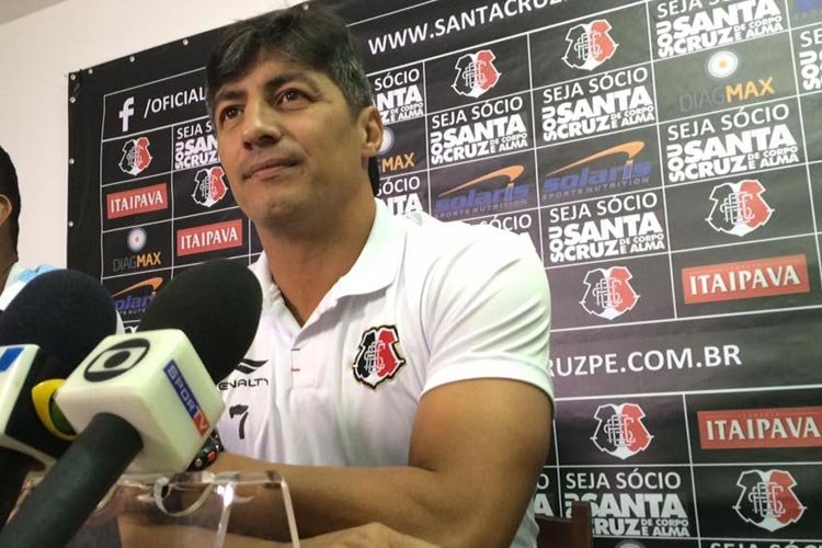 O Santa Cruz de técnico “novo”
