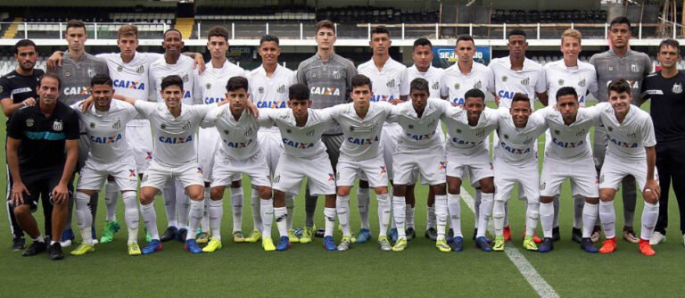 Meninos da Vila perdem em casa na estreia do Brasileirão.