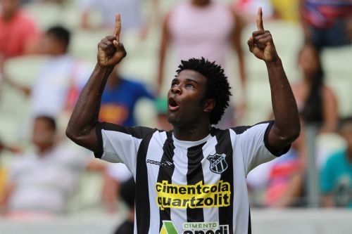 Santa Cruz anuncia seu novo zagueiro