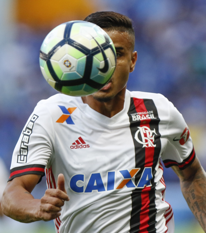 Everton fala do empate no Mineirão