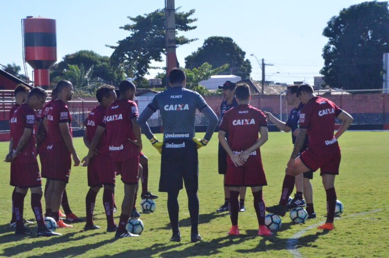 Dragão em campo amanhã às 16:00 horas no Estádio Olímpico.