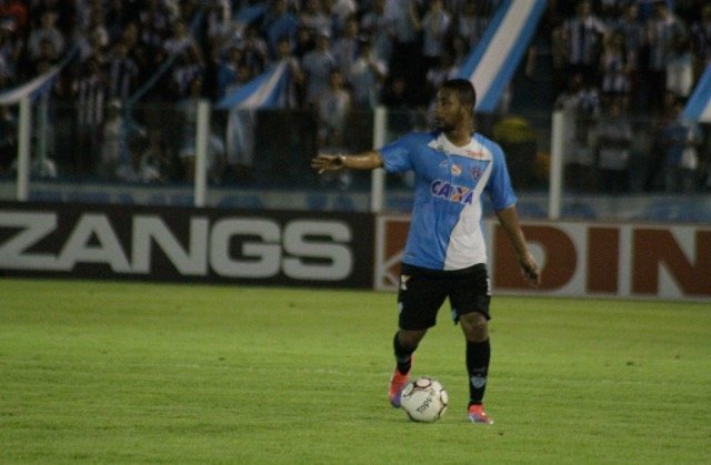 Paysandu enfrenta o Criciúma buscando reagir na competição