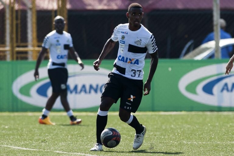 Diego Cardoso retoma a boa fase e projeta o time principal