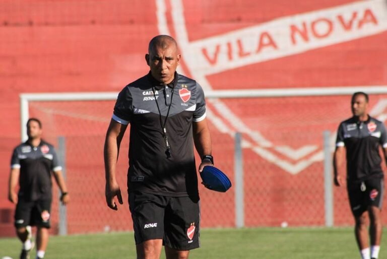 Vila Nova enfrenta o Londrina em busca dos 3 pontos e do retorno ao G-4