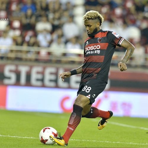 Entrevista com Muralha, volante do Flamengo, que está emprestado ao Pohang Steelers da Coréia do Sul
