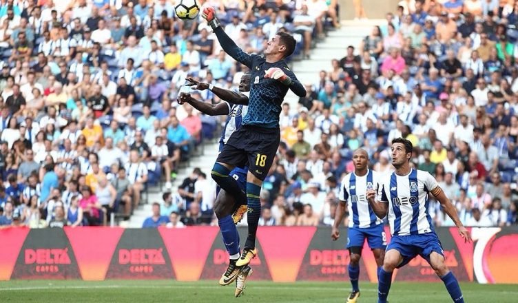 Entrevista com o goleiro Jhonatan, do Moreirense, de Portugal