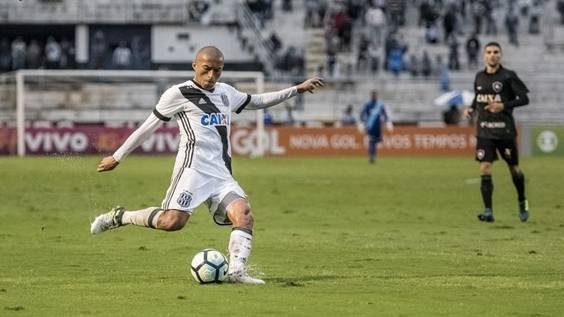 Nino Paraíba pode pintar no Santos em 2018