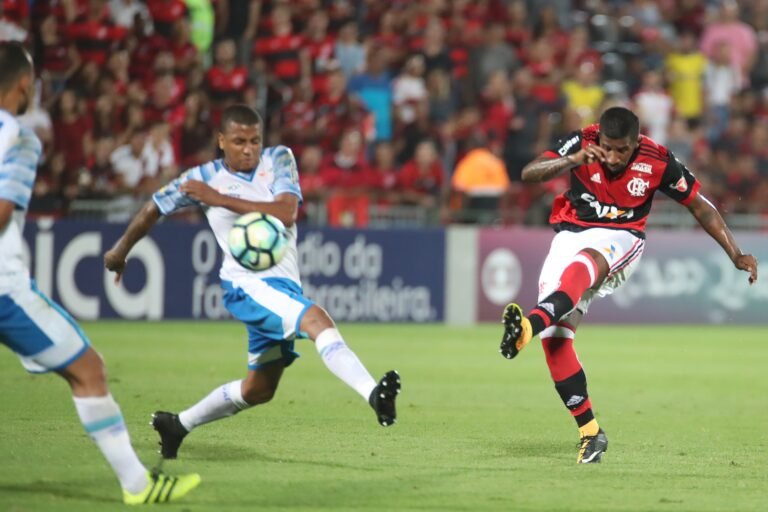 Com reservas,Flamengo empata em 1 a 1 com o Avaí na Ilha do Urubu