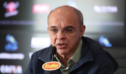Indignado, Eduardo Bandeira de Melo defende o goleiro Muralha