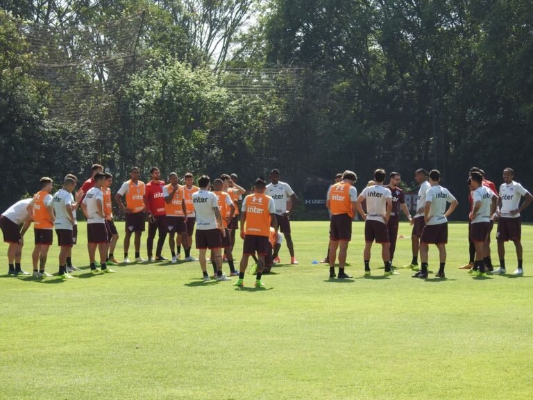 São Paulo vai até Salvador enfrentar o Vitória.