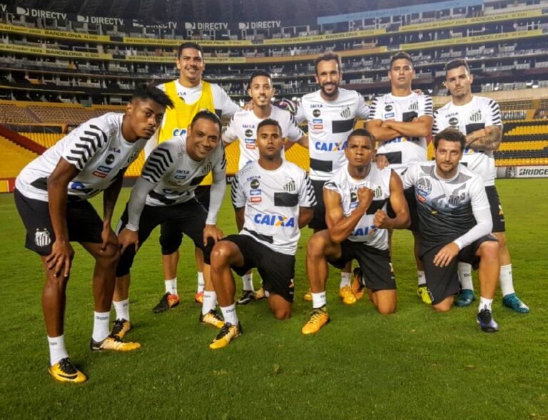 No Equador, Barcelona 1×1 Santos.