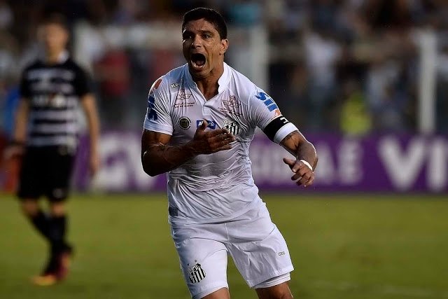 Renato deve voltar contra o Sport