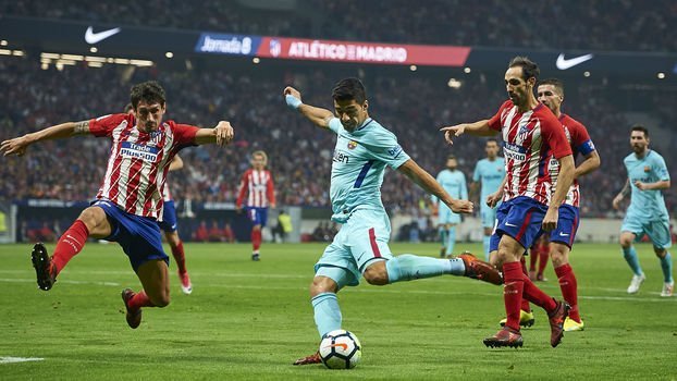 Empate no duelo dos invictos, mas Barça segue líder com gol de Suárez