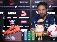 Diego diz em coletiva que se sente mais fortalecido e cada vez mais Flamenguista, após o gol e vitória diante da Chape