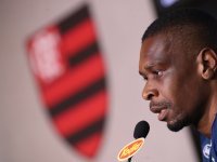 Em coletiva, Juan pede apoio da torcida: “A torcida do Flamengo sempre foi um diferencial pro clube e a gente precisa deles”